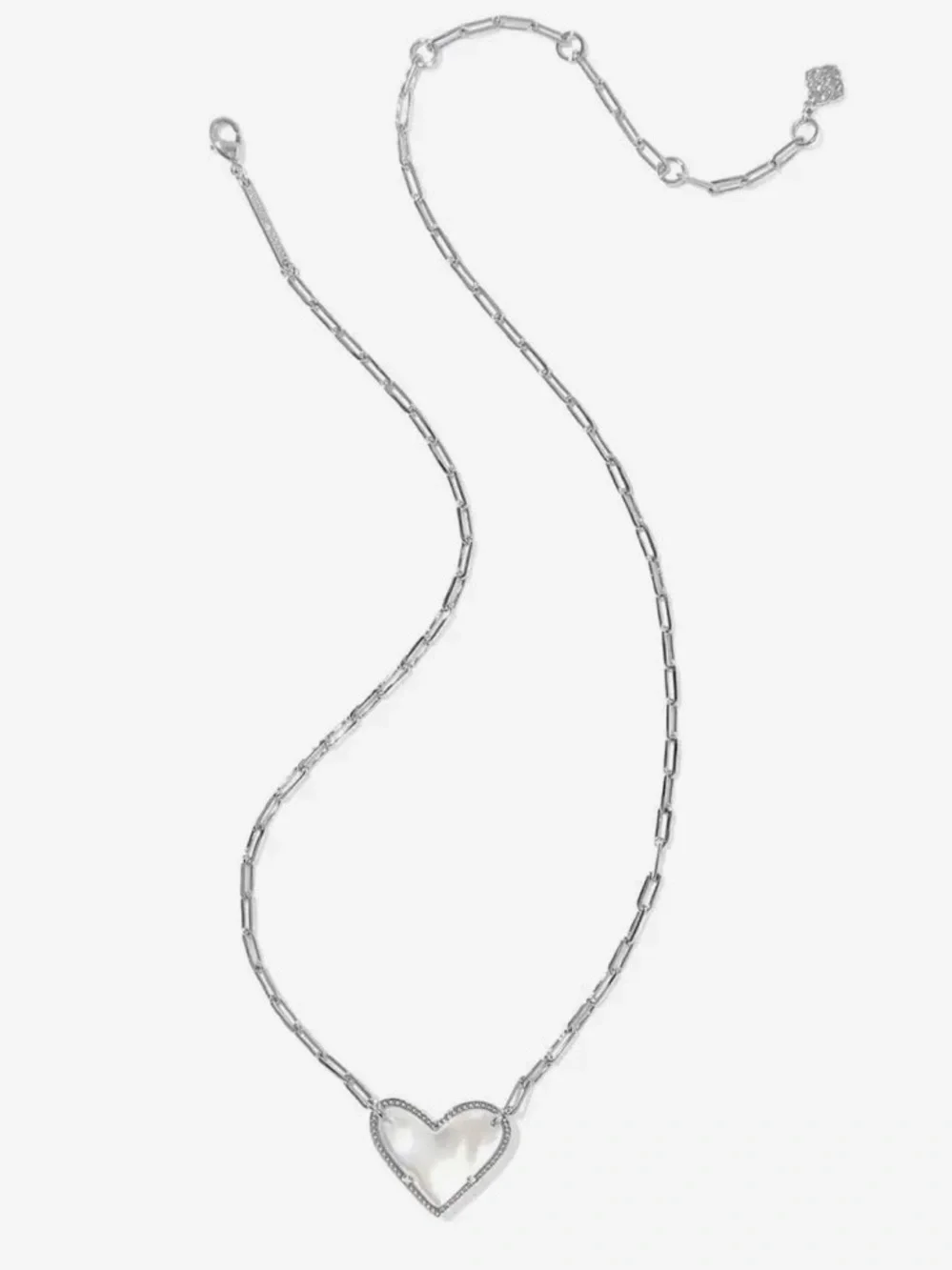 NWOT Kendra Scott Ari Heart Statement Silver Short Pendant Necklace